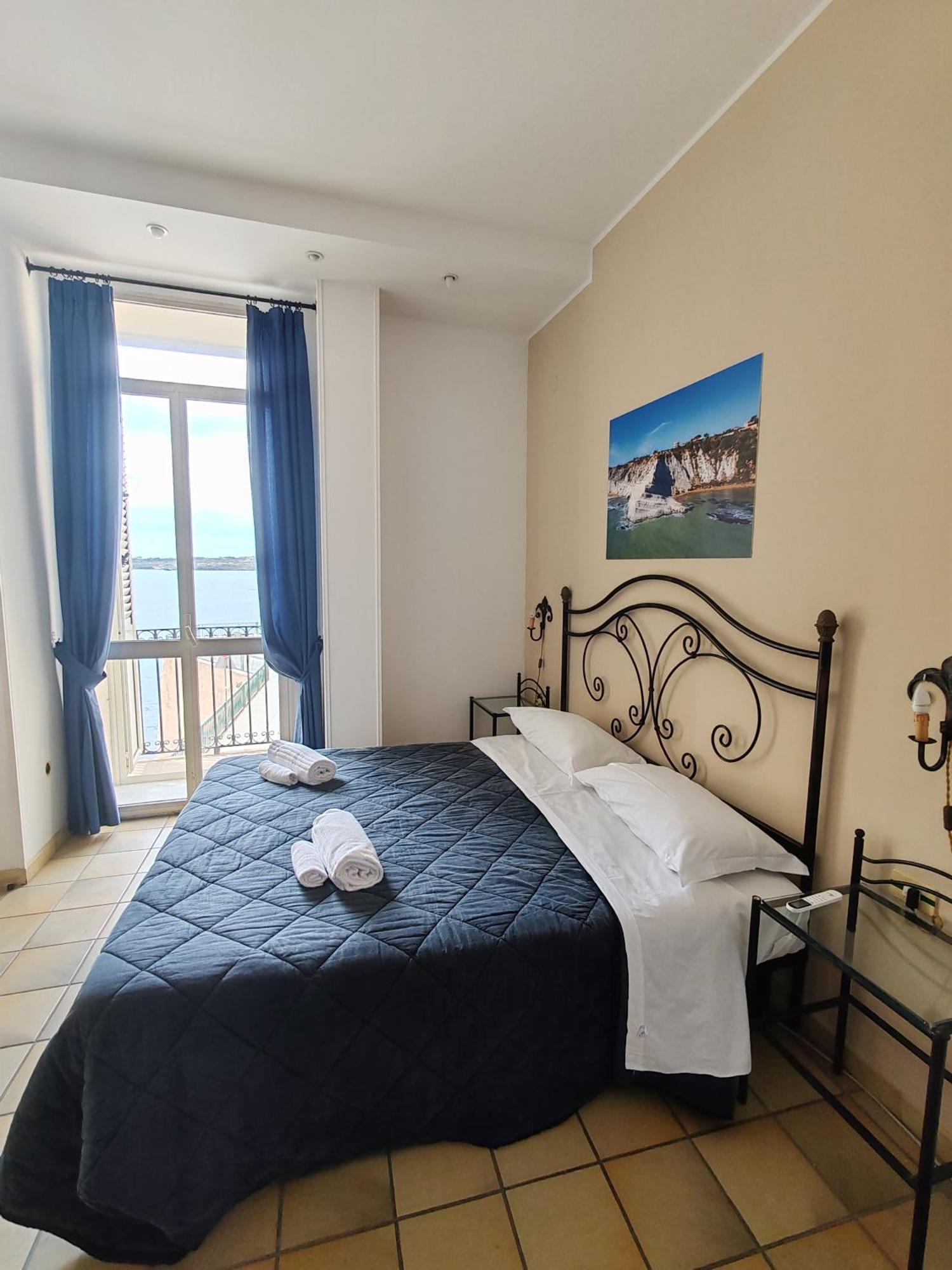 Life Hotels Residence Dei Baroni Syracuse Exterior photo